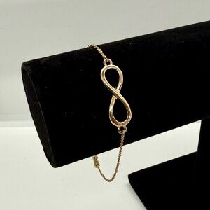 Elegant Gold Infinity Anklet